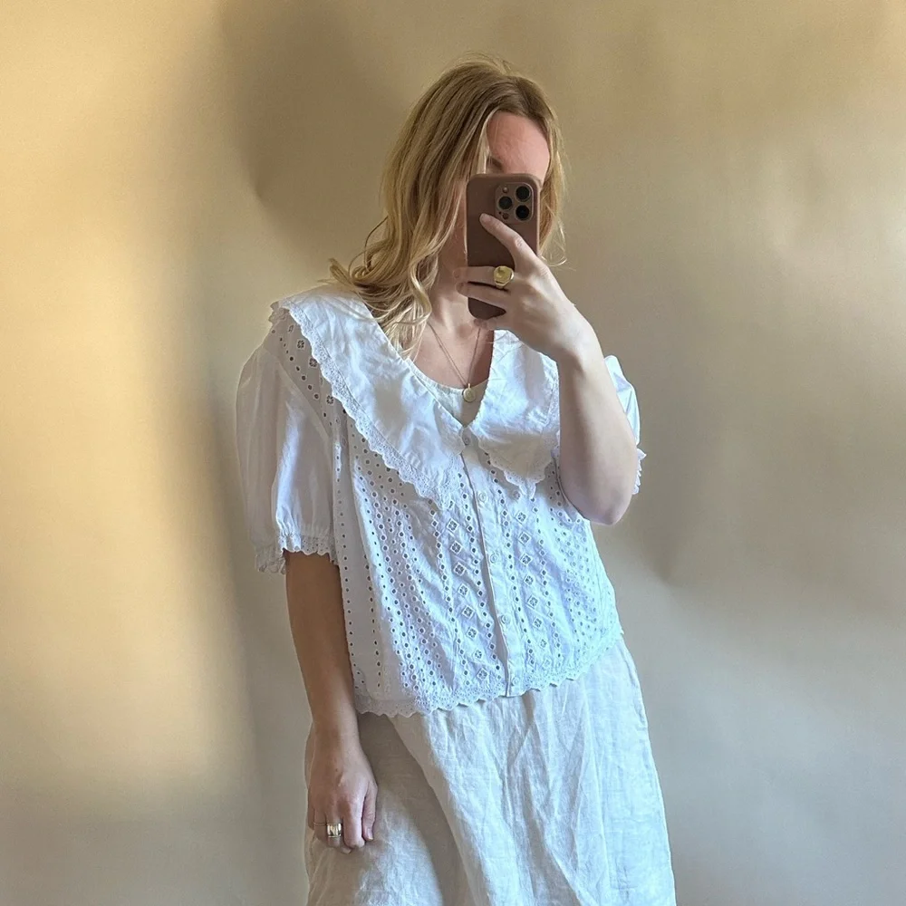American Eagle Outfitters White Eyelet Top - Picture 1 of 2
